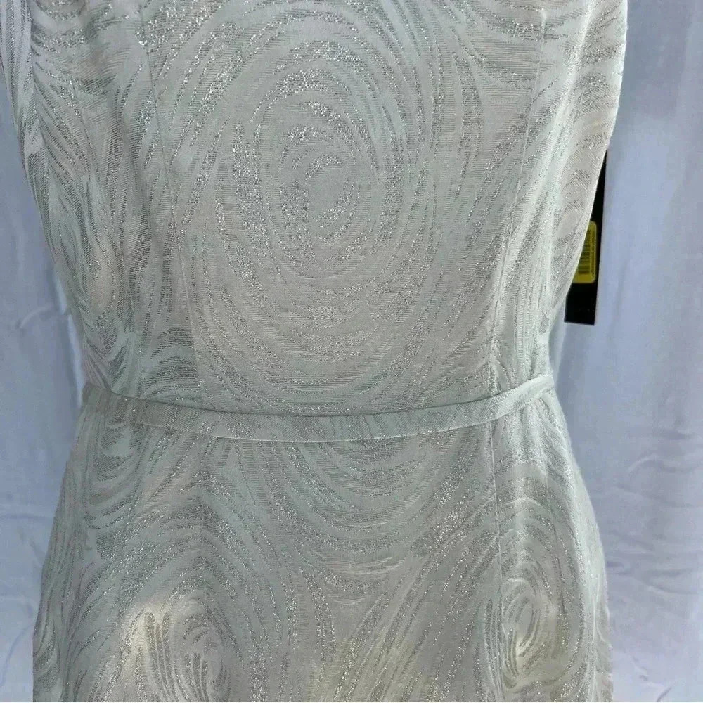 Gianni Bini sleeveless scoop neck cream and silver patterned dress. - Picture 7 of 11